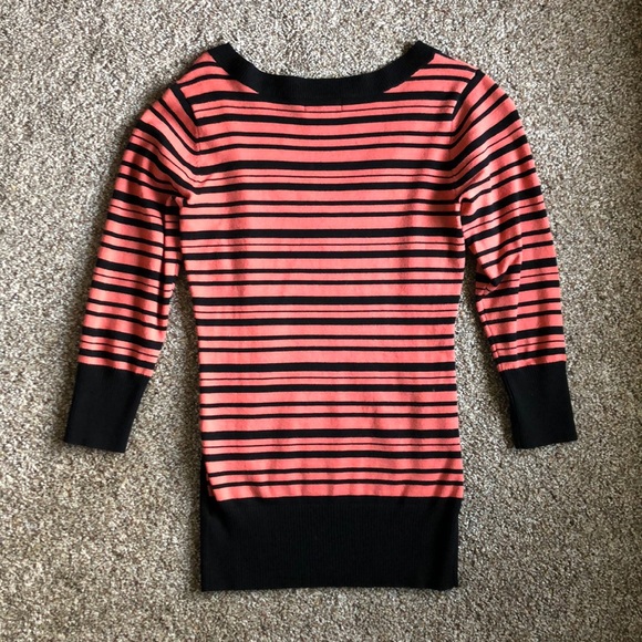 Metaphor Sweater - Picture 4 of 4